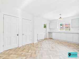 Kitchen/Diner - click for photo gallery
